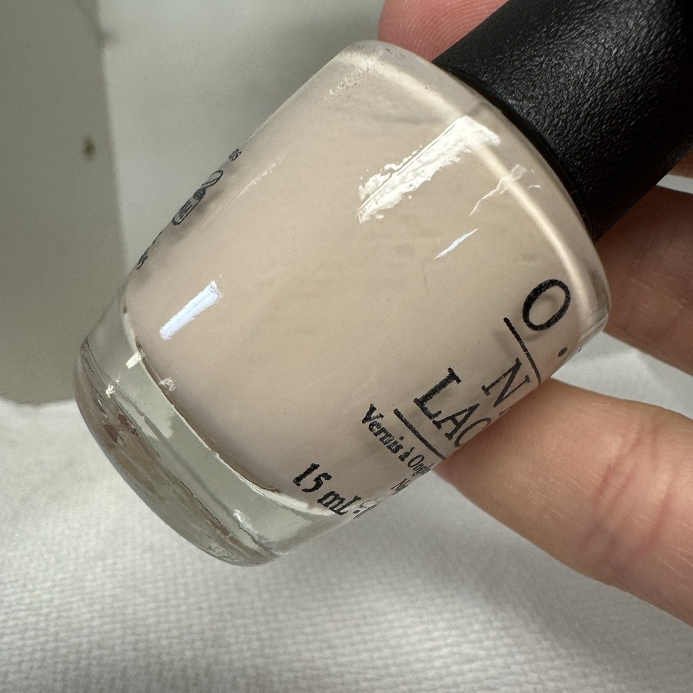 OPI Nail Polish E82 My Vampire Is Buff 0.5oz New Without Box